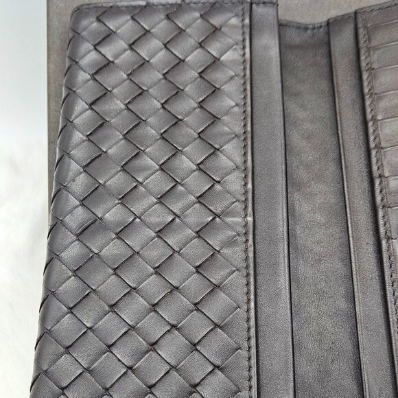 Bottega Veneta Intrecciato Bifold Card Wallet - Picture 9 of 17
